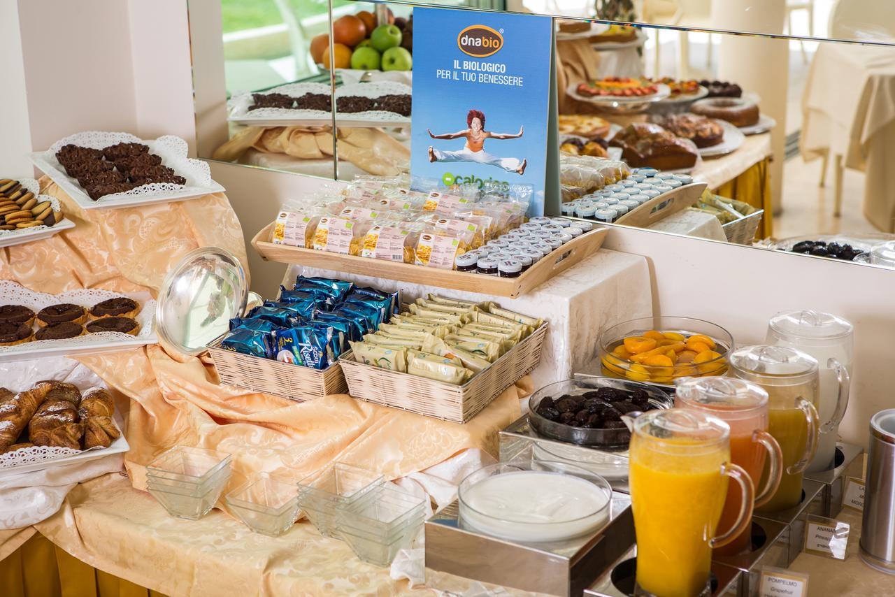 Hotel Luna Riccione E Aqua Spa Only Adults +12 Εξωτερικό φωτογραφία